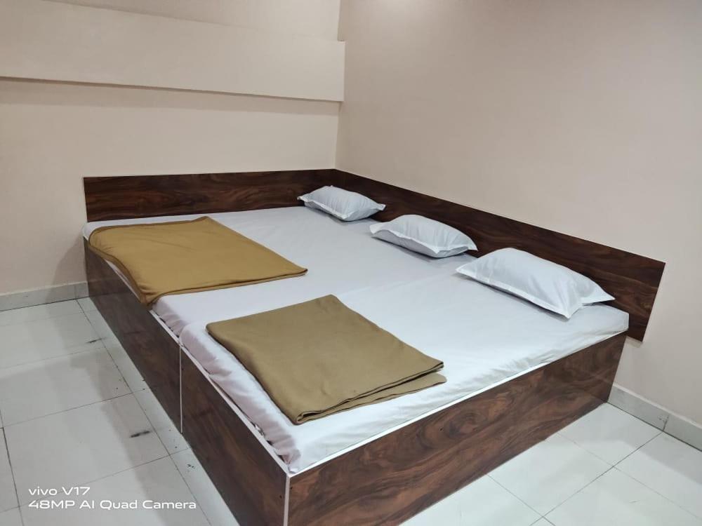 Sai Ganesh Guest House シルディ エクステリア 写真