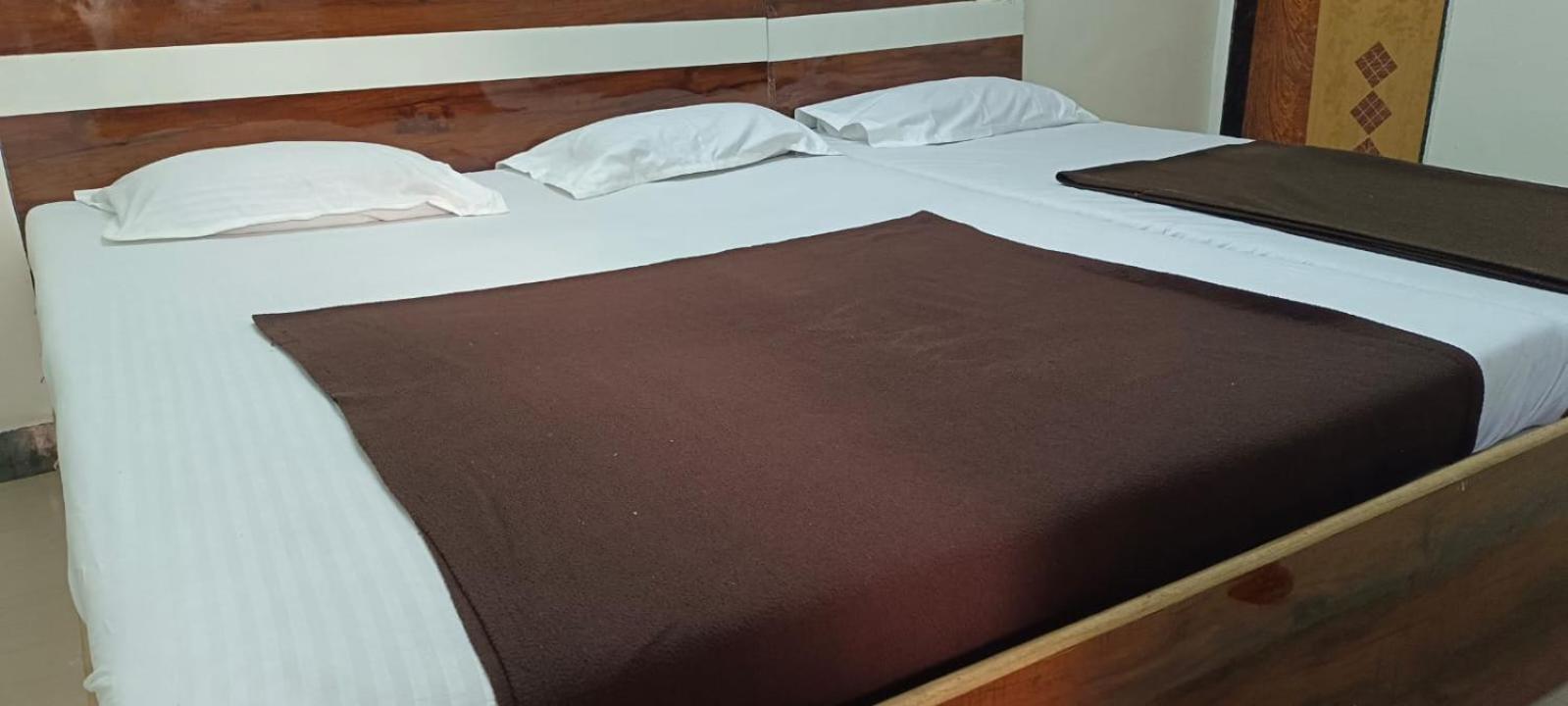 Sai Ganesh Guest House シルディ エクステリア 写真
